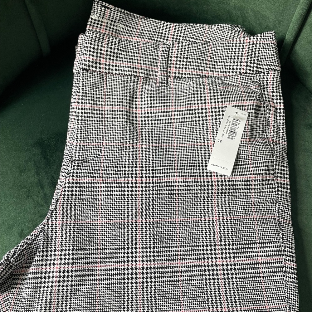 Old Navy Pixie Ankle Pants